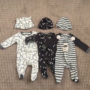 Gerber Newborn Onesies with Matching Beanies (Set of 3)
